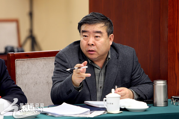 全国人大代表杨绍清:大力推进铁路建设为地方经济发展提供保障