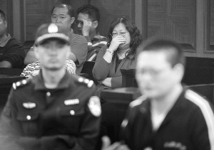广州车管所副所长受贿42万元 自称领导拍板自己无奈