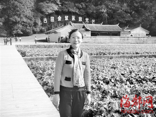 福州格致中学副校长林水啸:学生评她为最温柔