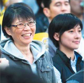 周美青贴身女保镖神似桂纶镁。图片来自台湾媒体