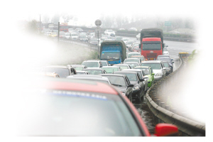 高速路上碰碰车多 成都到新津走了3小时