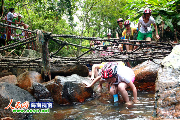 【呀诺达踏爆戏水】 - - 呀诺达踏爆戏水撸管图