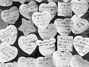 冷雨天,爱心礼包焐热山里娃的心