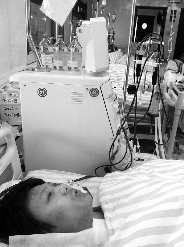 河间患难残疾情侣陷困境小磊突发肾衰竭入院透