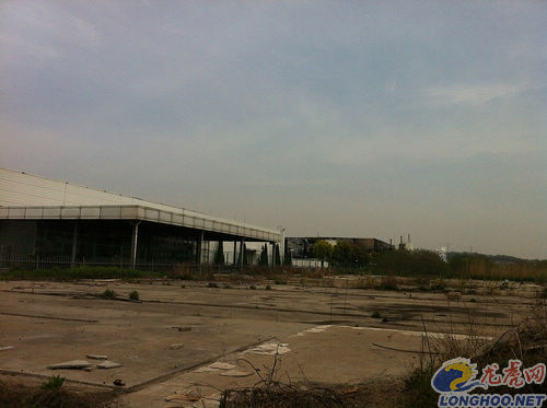 南京新港开发区:大火后的喜星电子过火建筑及