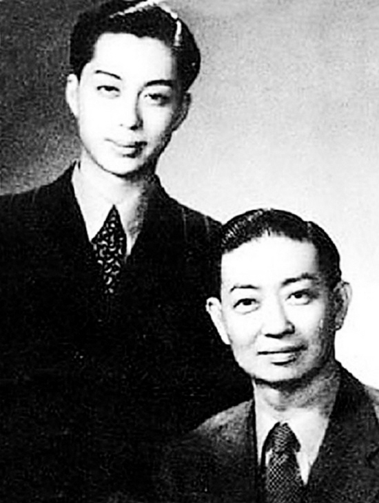 图为话剧《虎符》的剧照:朱琳,戴涯(中),于是之 老年叶盛长生活照图片