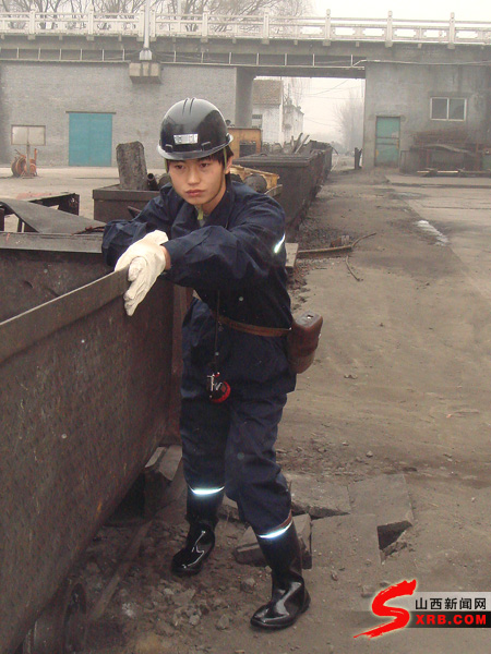 最美劳动者穆春平:扎根煤海 只为天下矿工都平