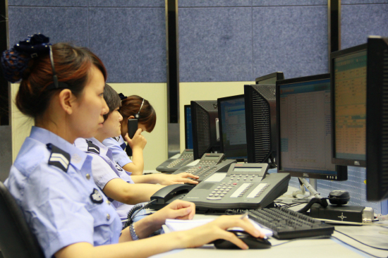 西安122热线日均接警2千多起 获全国青年文明