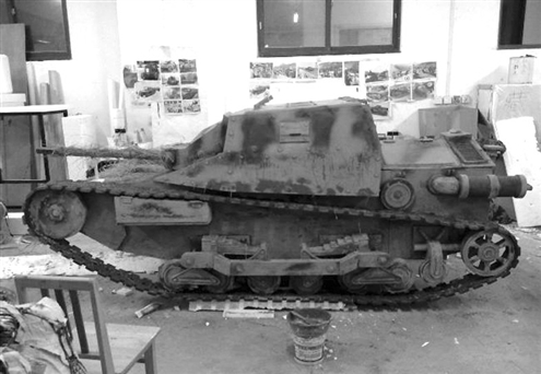 山艺学子毕业设计自制抗战坦克