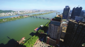 图\/一路拍摄友熊三宝