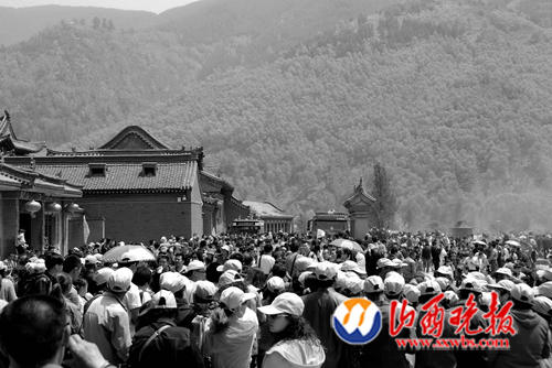 五台山景区昨涌进5.49万游客(图)