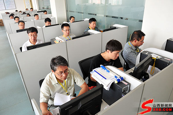 2013年山西高考评卷现场探秘(图)