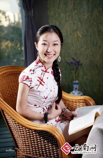 80后<em>美女作家安意如</em>15日将来昆签售_资讯频道