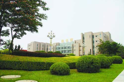 大连理工大学城市学院怎么样?学长学姐们来帮忙