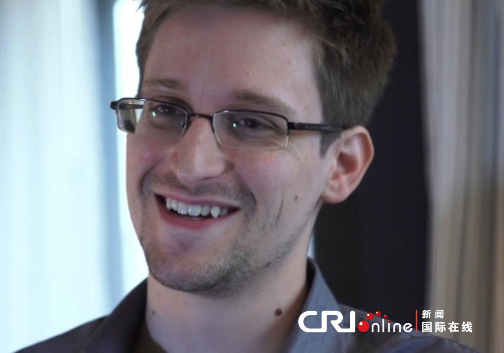 美国棱镜曝光者斯诺登在香港接受英媒采访 称