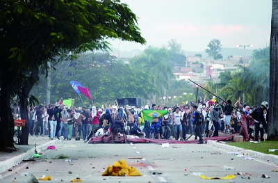 巴西数万人抵制联合会杯 里约热内卢爆发打砸