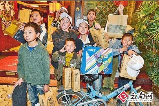 昆明“类家庭”给流浪儿一个家_资讯频道_凤凰网