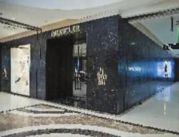 MONCLER孟克莱省内首家专卖店落地长春卓展