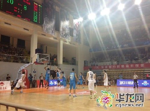 NBL 川渝德比球迷喊晕对手 重庆98 77扳平总比