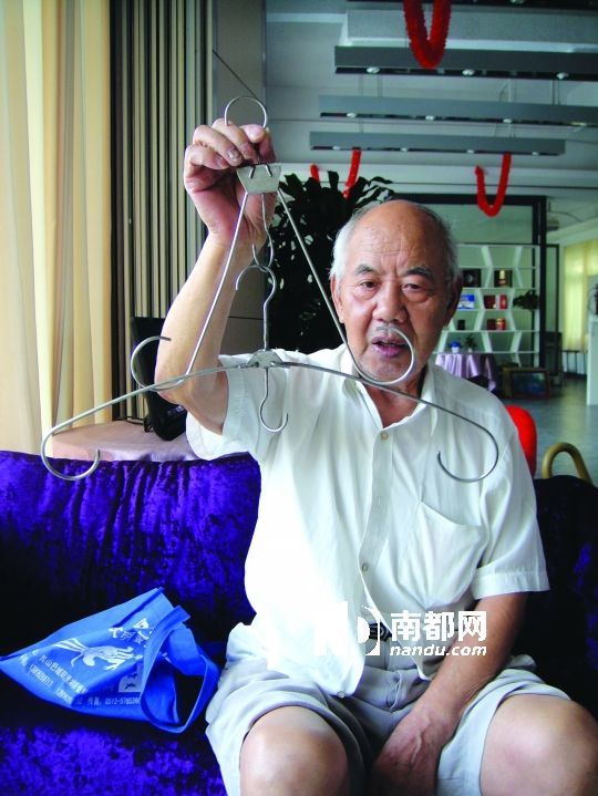 退休工程师diy收缩衣架图片
