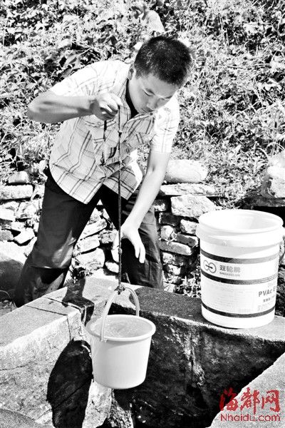 助学兄弟连传递爱心接力棒