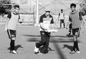 印度:最早2022年进世界杯_资讯频道_凤凰网