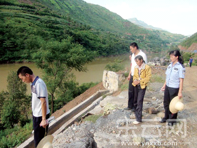 女子与姘头 先毒后掐捂死丈夫_资讯频道_凤凰网