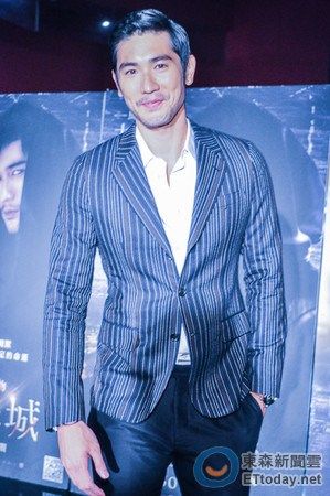 高以翔自爆闯好莱坞内情 为拍戏内裤穿两天