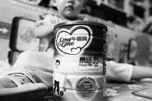 深圳一婴儿喝牛栏牌奶粉生病 经常低烧拉肚子