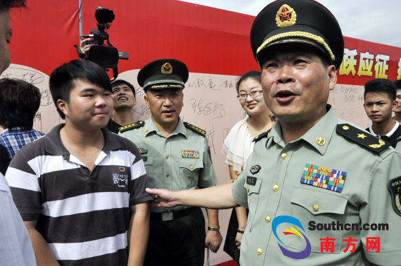 <em>2013</em>广东<em>征兵</em>报名人数创历年之最 优厚政策吸