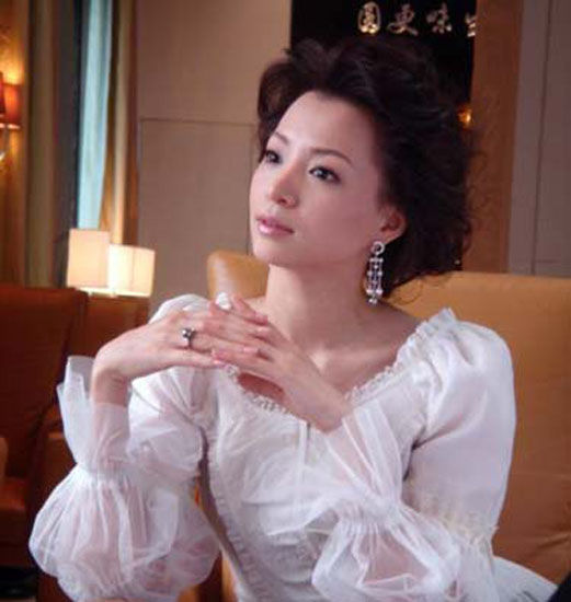 热闻:董卿 办公室恋情 <em>分手</em>内幕 郭美美干露露幕