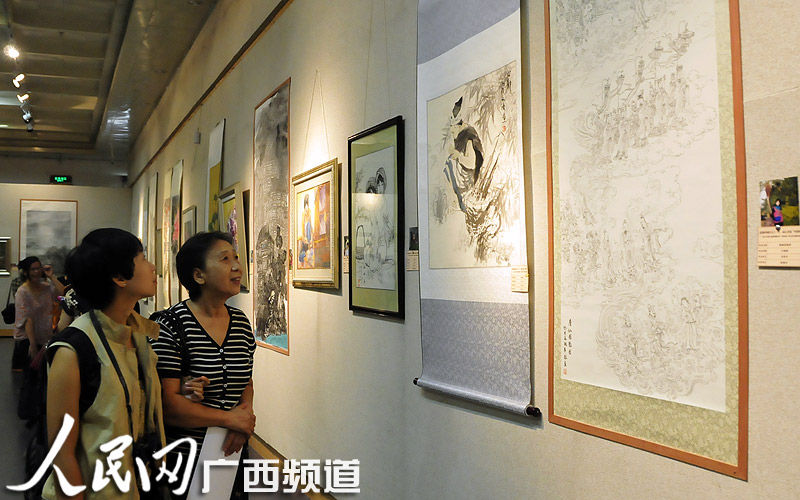 高清组图:第四届广西女性书画作品展在南宁举