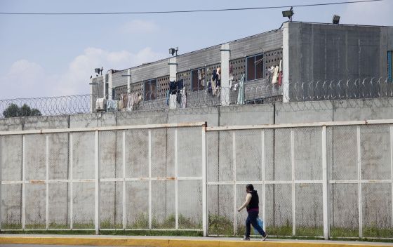 外媒记者亲历墨西哥女子监狱的一天:一切皆可