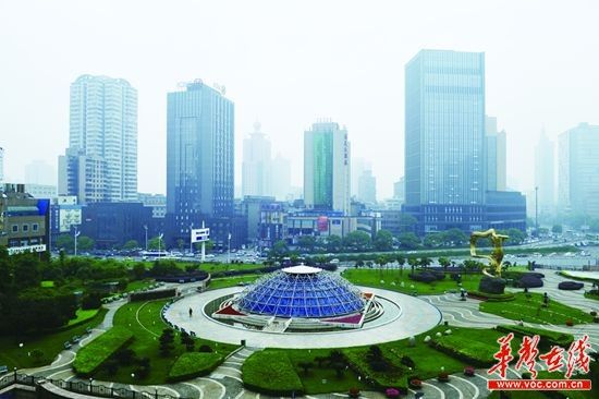 12岁的芙蓉广场本月起变脸 明年开通地铁站