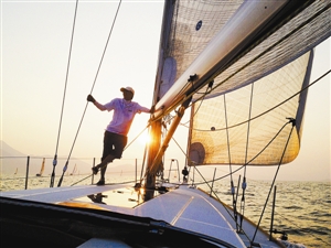 看谁更会见风使舵