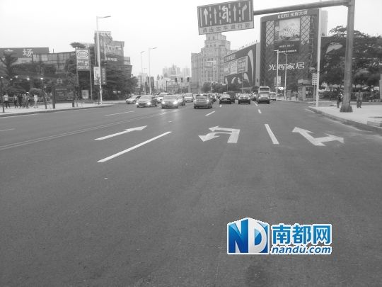 左转、掉头不在最左,请注意!