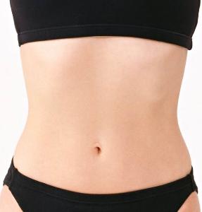 女人的肚脐形状,对称性以及肚脐中心的位置可