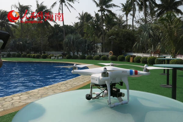 央视《朝闻天下》栏目走进三亚蜈支洲岛取景|