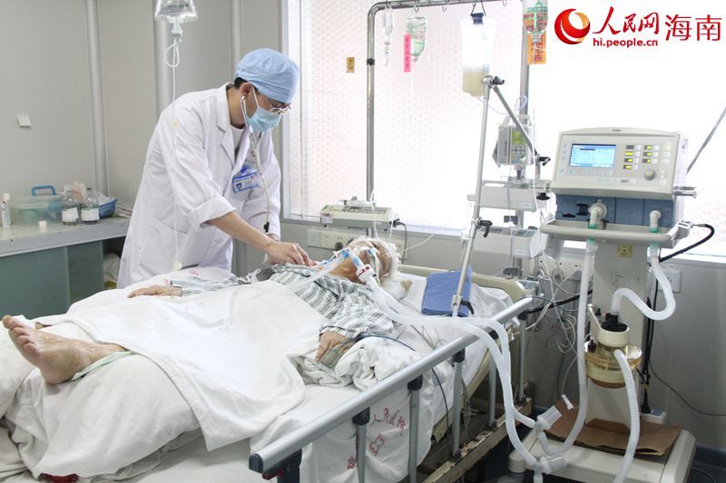 最后的红色<em>娘子军</em> 卢业香:<em>身体</em>靠呼吸机维持|医