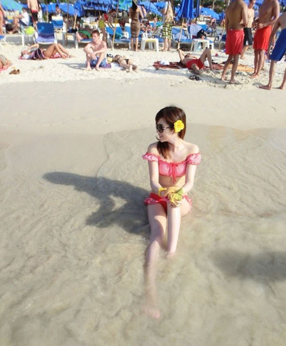 享受阳光与沙滩。