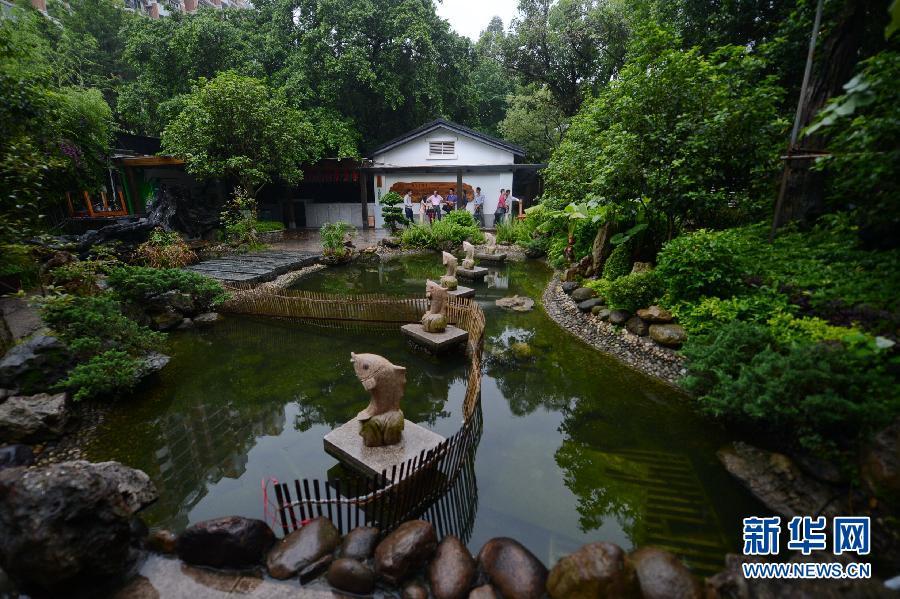 位于福州市鼓楼区温泉公园内被关停的高级餐馆“艺博园”(5月19日摄)。