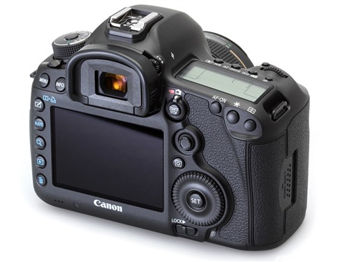 佳能5d mark ii套机和佳能6d套机 24-105mm和尼康d600套机 24-85mm有