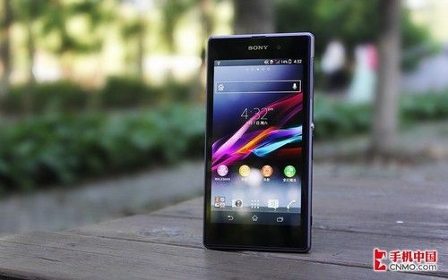 紫色超薄巨屏美机 索尼xperia z1图赏