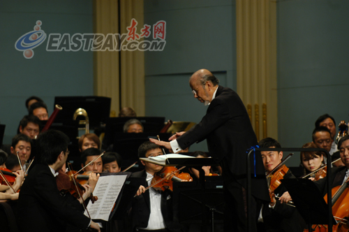 八旬指挥曹鹏再度执棒上交 呼吁关爱自闭症儿童_音乐频道_凤凰网