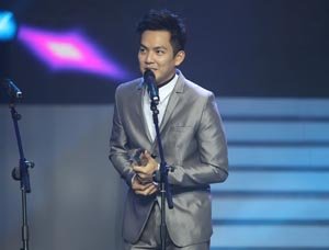 钟汉良金鹰奖遭逆转 暗示文章被潜规则