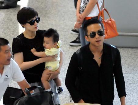 邓超被曝约江一燕密聊暧昧 孙俪发飙抱儿子回娘家