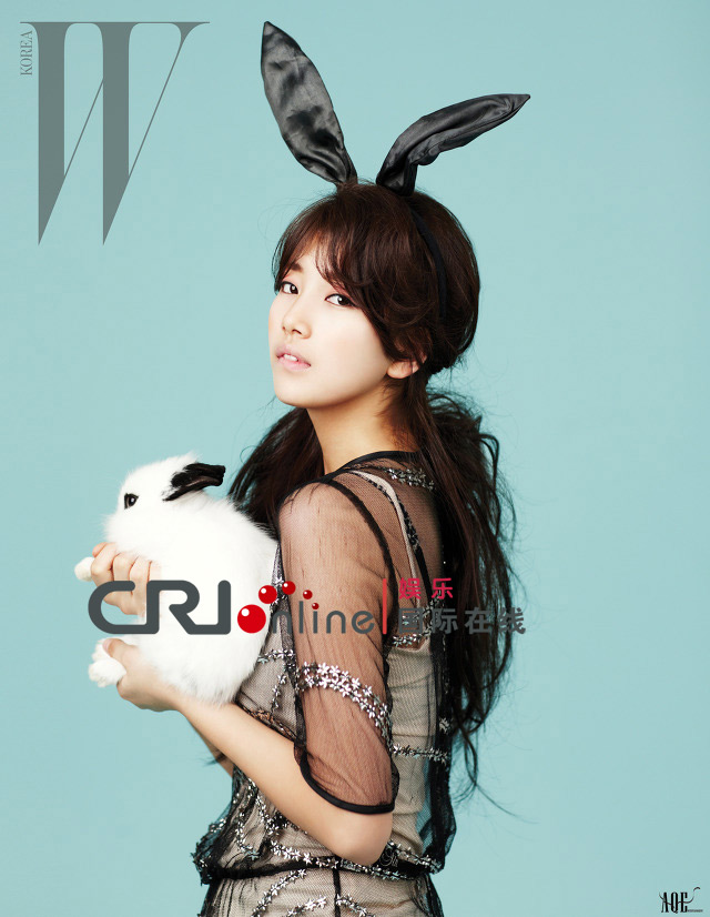 miss a最新写真曝光 秀火辣身材集体扮