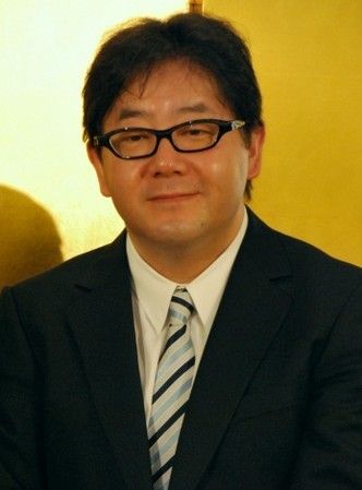 秋元康成日本销量最高作词人 AKB48歌曲最畅