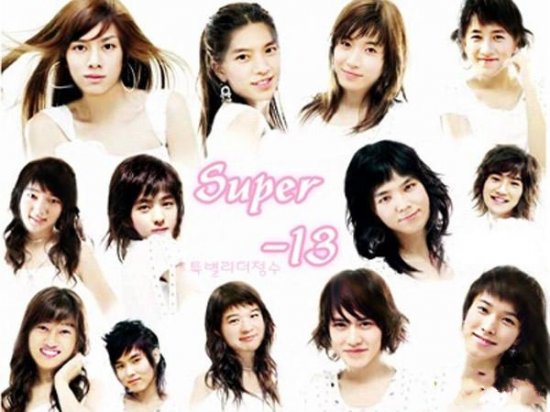 　　Super Junior女装扮相