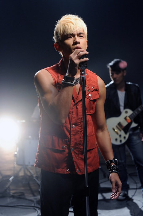 周杰伦《爱你没差》mv显男人味 美联社独家解析天王